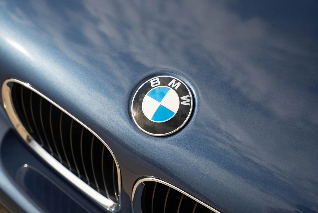 2000 BMW Alpina B10 - Image 19 of 31