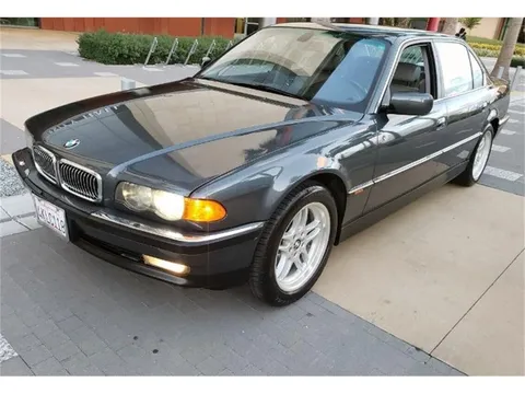 2000 BMW 740iL
