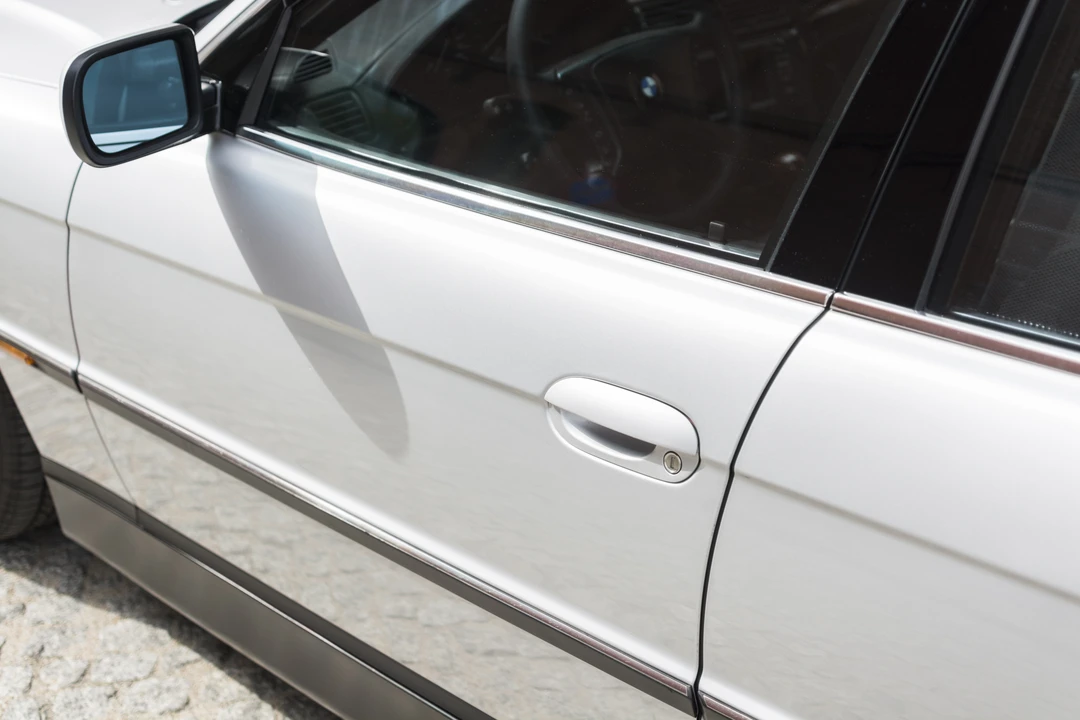 2000 BMW E38 750i & 750iL Sedan - Image 21 of 31