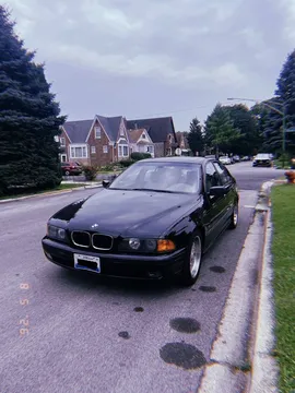 2000 BMW 528i