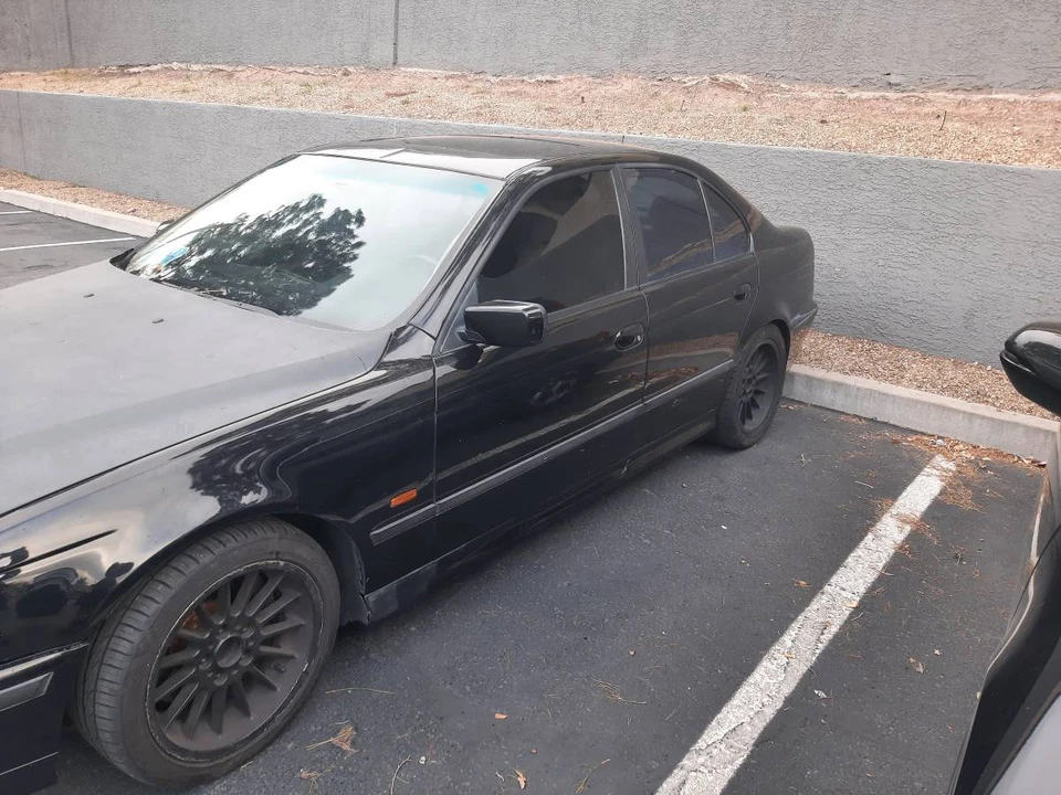 2000 BMW E39 540i - Image 2 of 5