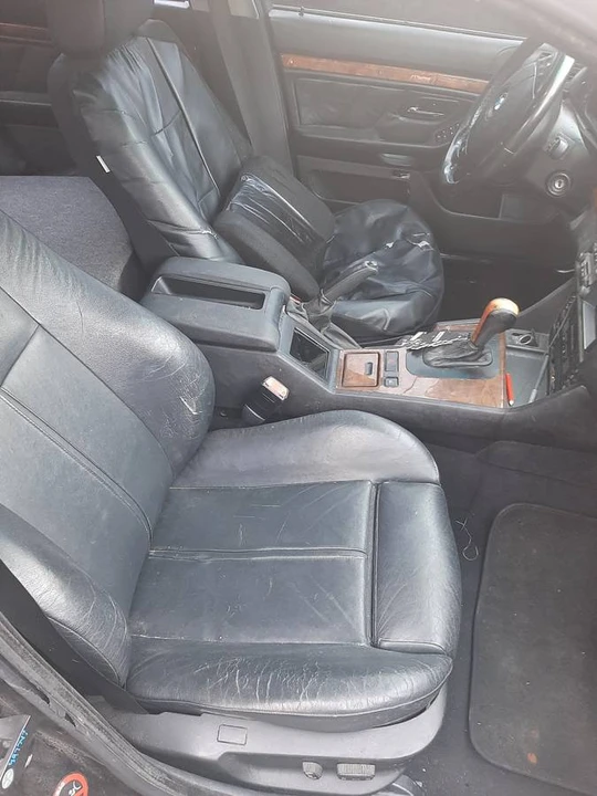 2000 BMW E39 540i - Image 3 of 5