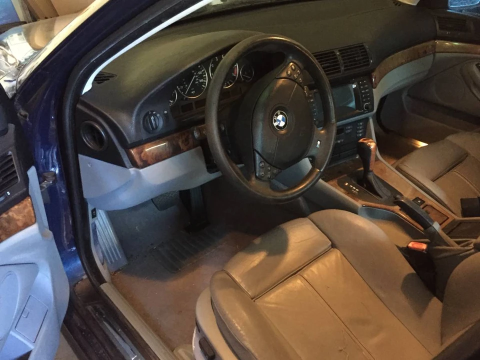 2000 BMW E39 540i - Image 10 of 12