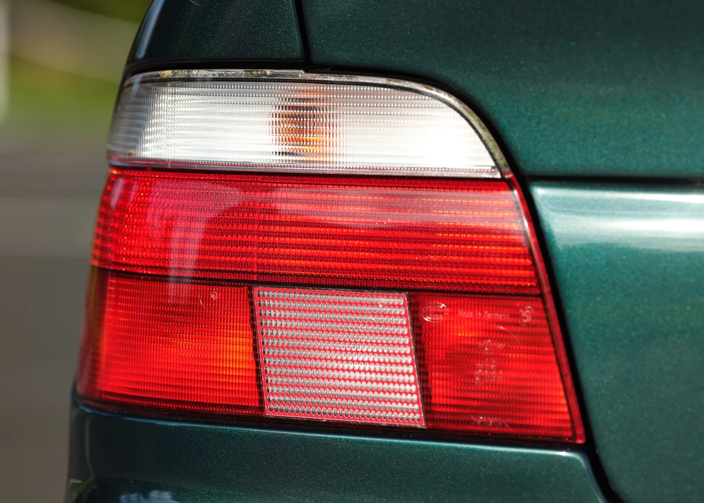 2000 BMW E39 M5 - Image 28 of 31