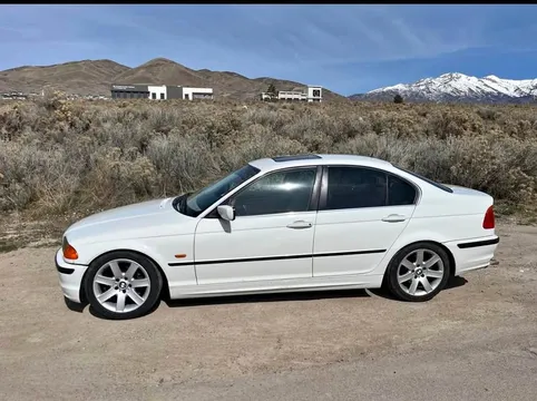 2000 BMW 328i Sedan