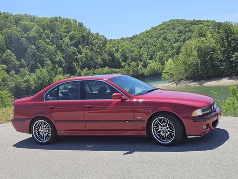 2000 BMW M5