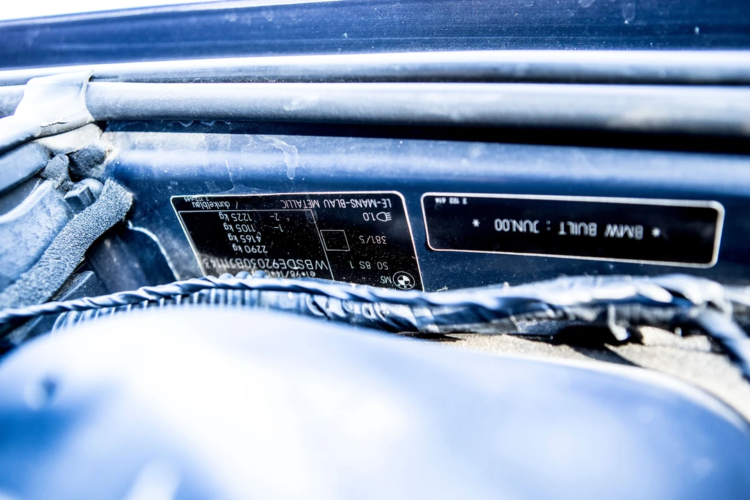 2000 BMW E39 M5 - Image 11 of 16