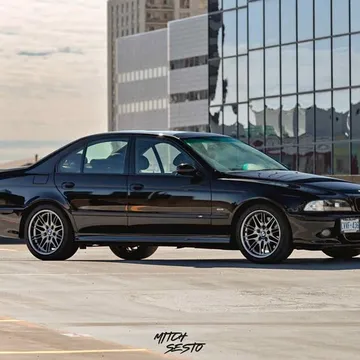2000 BMW M5