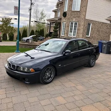 2000 BMW M5