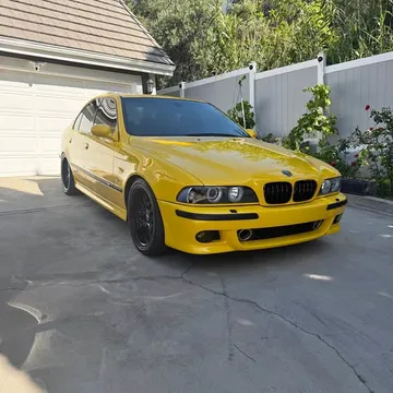 2000 BMW M5