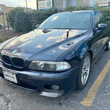 2000 BMW M5