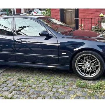 2000 BMW M5