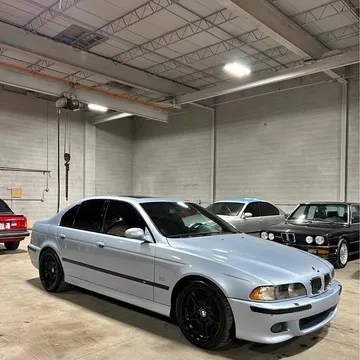 2000 BMW M5