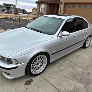 2000 BMW M5