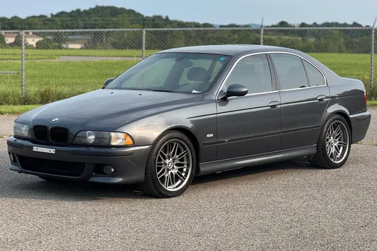 2000 BMW M5