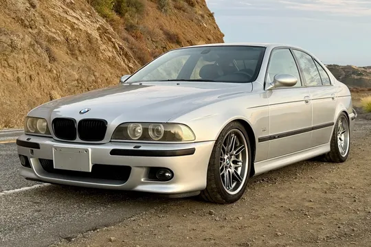 2000 BMW M5