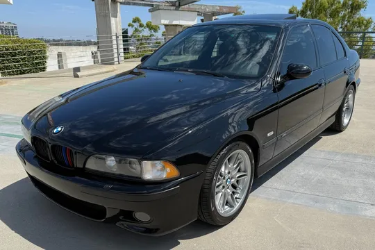 2000 BMW M5