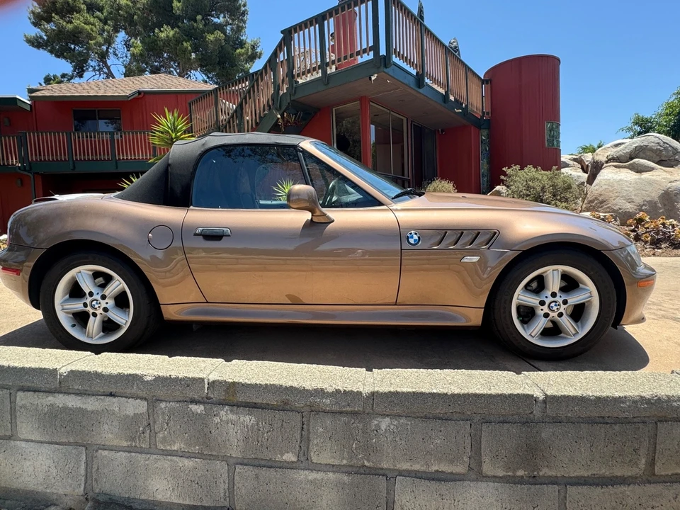2000 BMW Z3 Roadster - Image 2 of 9