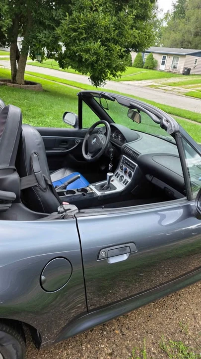 2000 BMW Z3 Roadster - Image 2 of 17