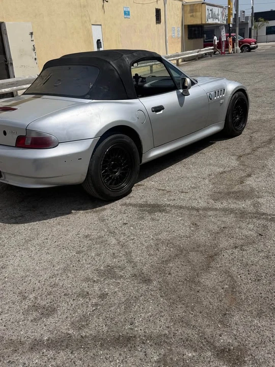 2000 BMW Z3 Roadster - Image 5 of 13