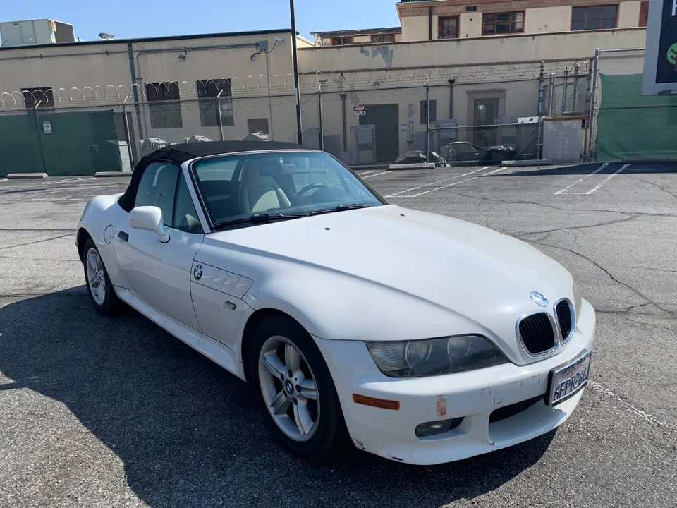 2000 BMW Z3 Roadster - Image 2 of 10