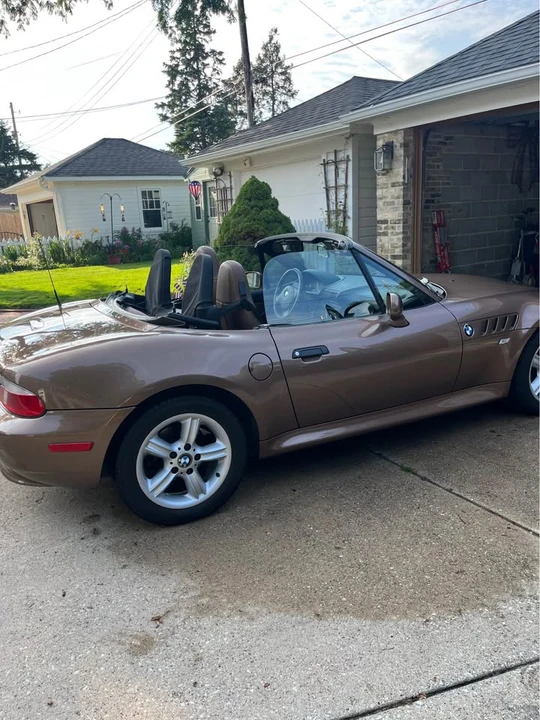 2000 BMW Z3 Roadster - Image 2 of 10