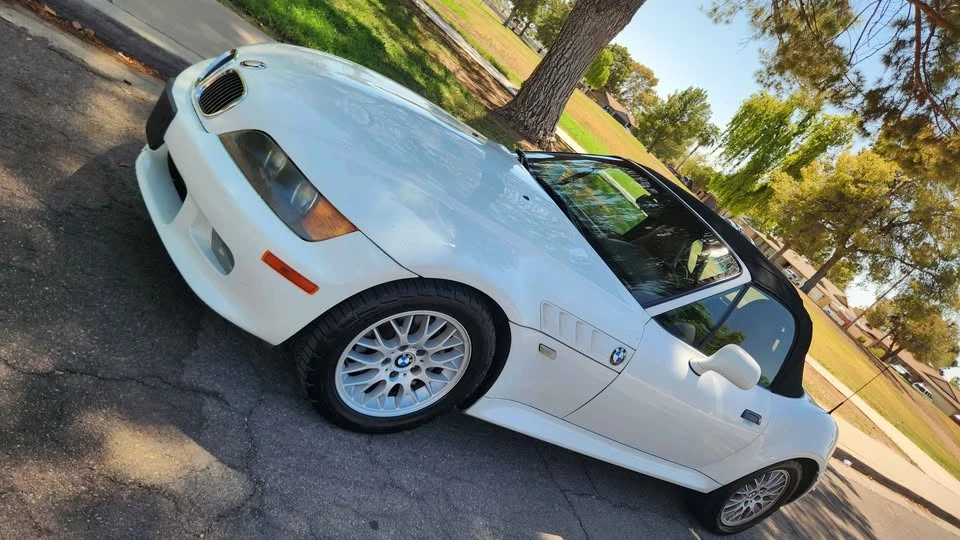 2000 BMW Z3 Roadster - Image 2 of 13