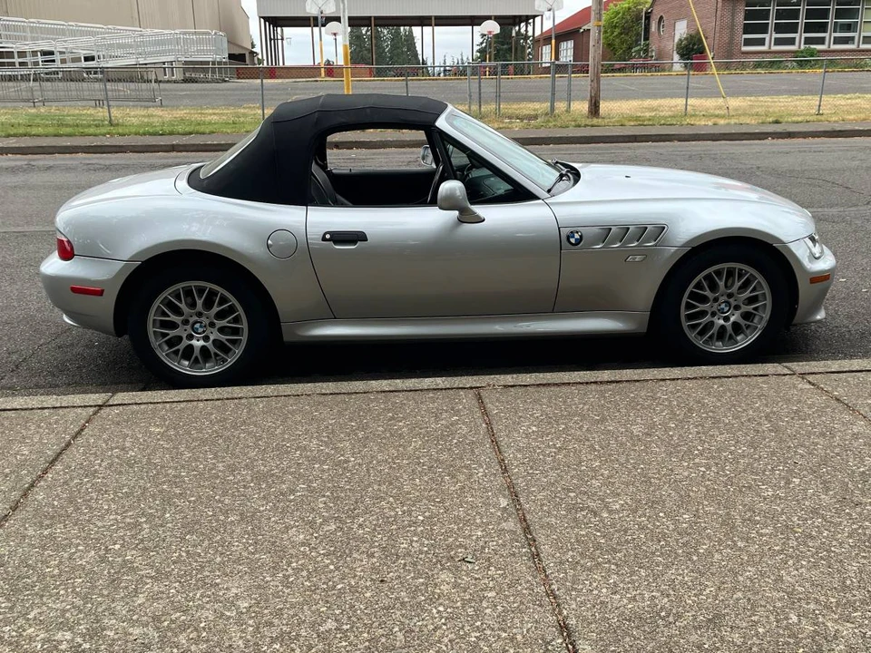 2000 BMW Z3 Roadster - Image 9 of 23