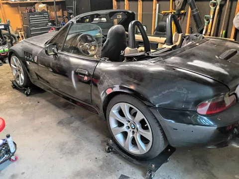 2000 BMW Z3 6-Cyl Roadster 2D