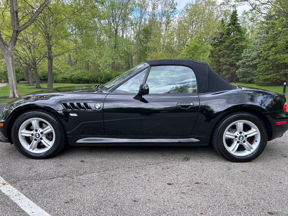 2000 BMW Z3 - Image 2 of 16