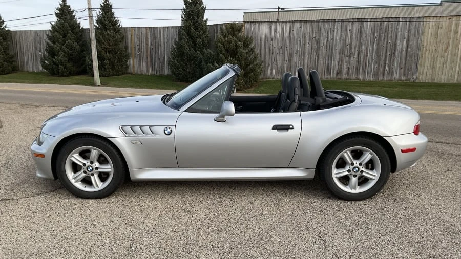 2000 BMW Z3 Roadster - Image 2 of 12