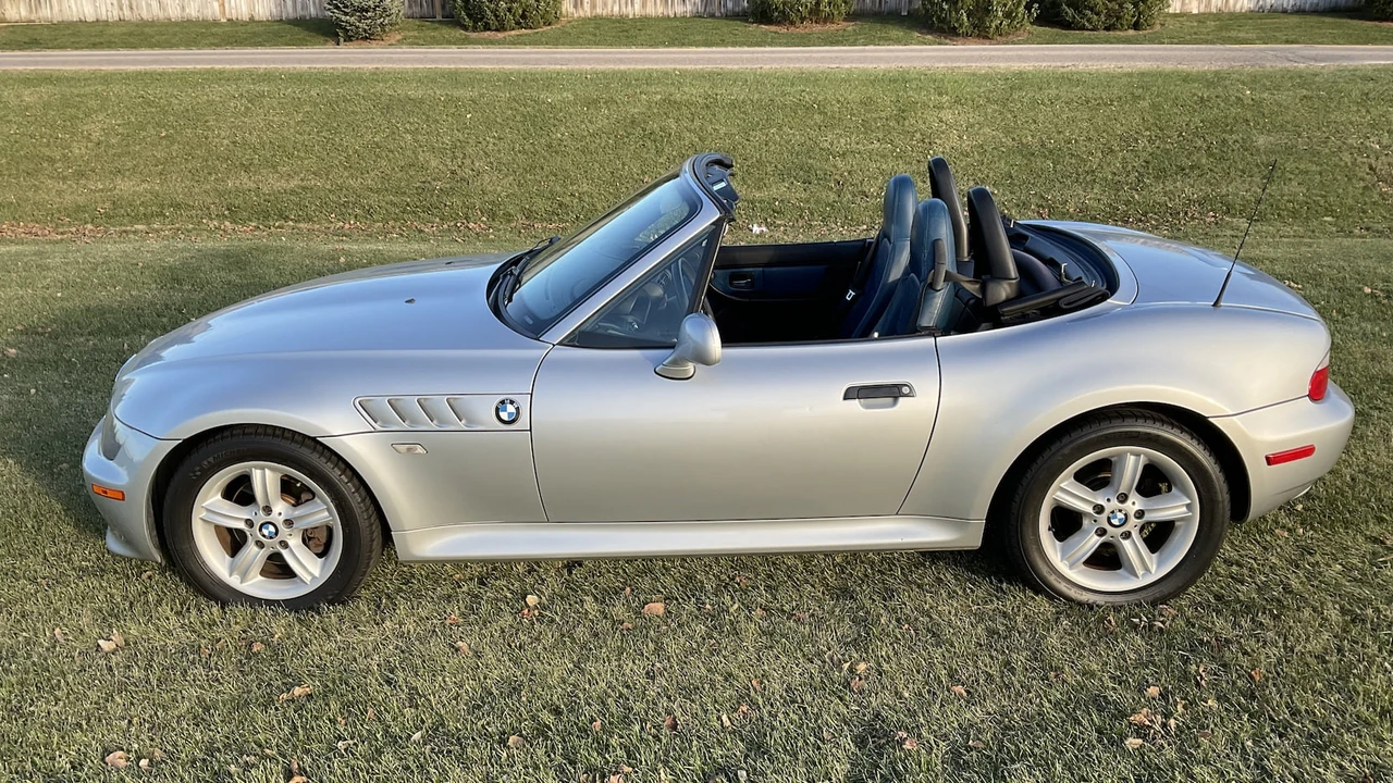 2000 BMW Z3 Roadster - Image 2 of 15