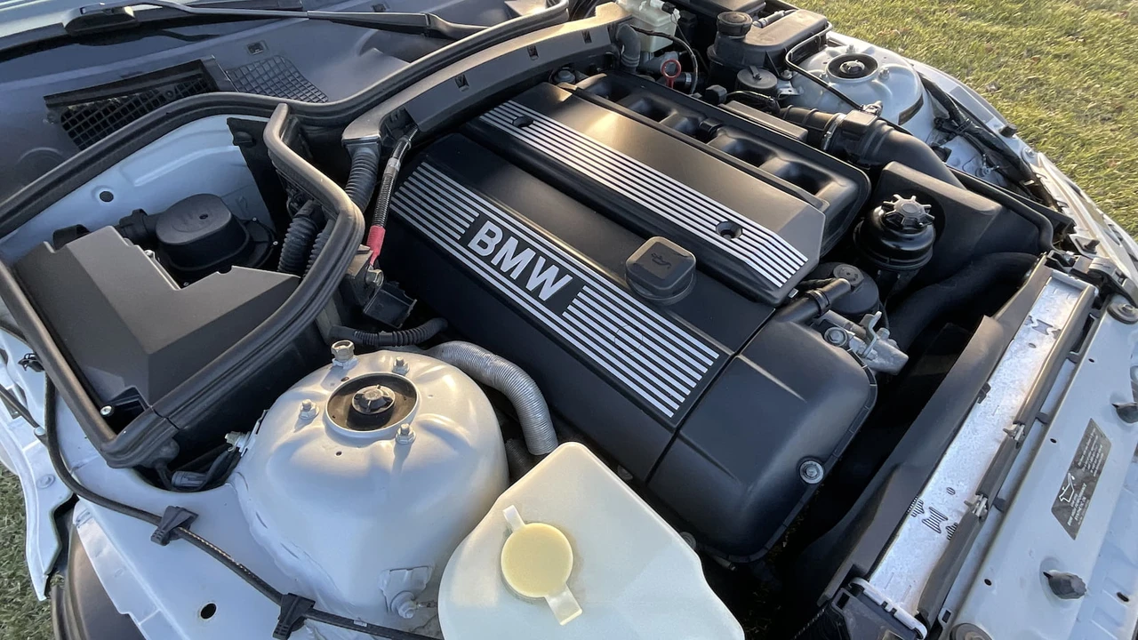 2000 BMW Z3 Roadster - Image 8 of 15