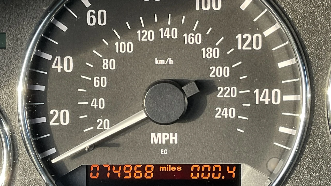2000 BMW Z3 Roadster - Image 12 of 15