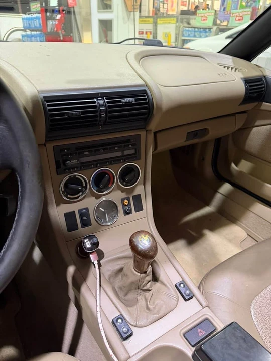 2000 BMW Z3 Roadster - Image 9 of 10