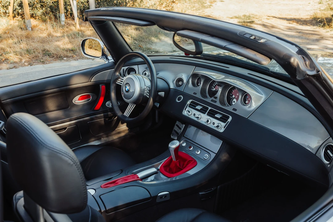 2000 BMW Z8 - Image 30 of 31
