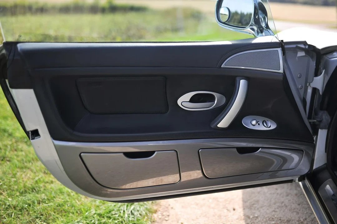 2001 BMW Z8 - Image 17 of 30