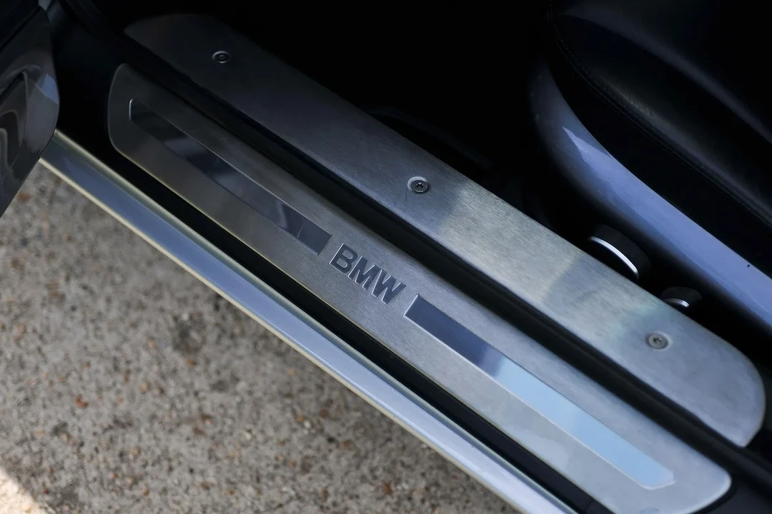 2001 BMW Z8 - Image 18 of 30