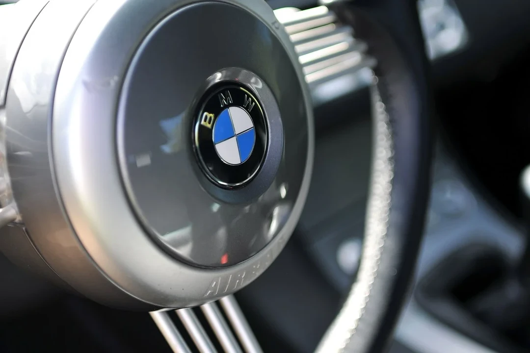 2001 BMW Z8 - Image 22 of 30