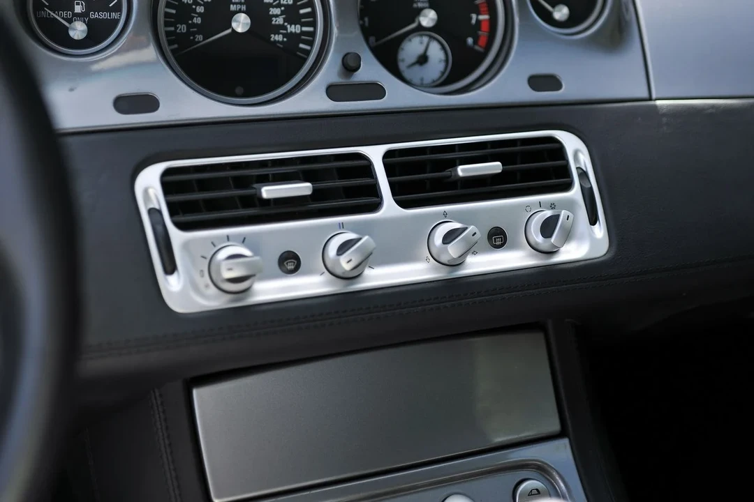 2001 BMW Z8 - Image 24 of 30
