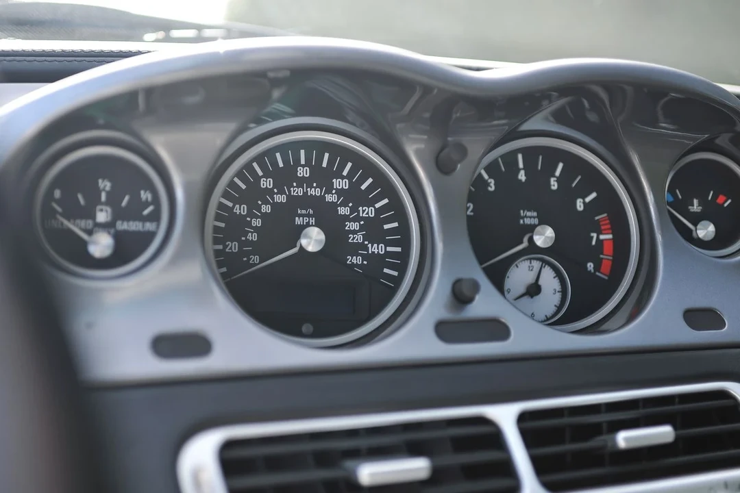 2001 BMW Z8 - Image 26 of 30