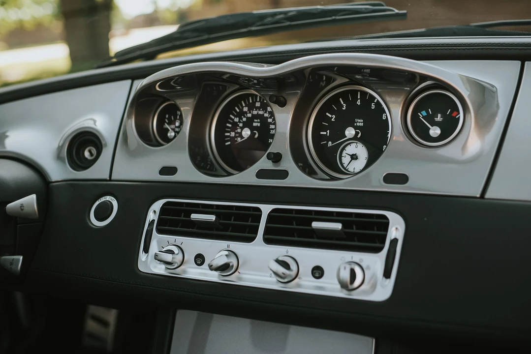 2000 BMW Z8 - Image 29 of 31