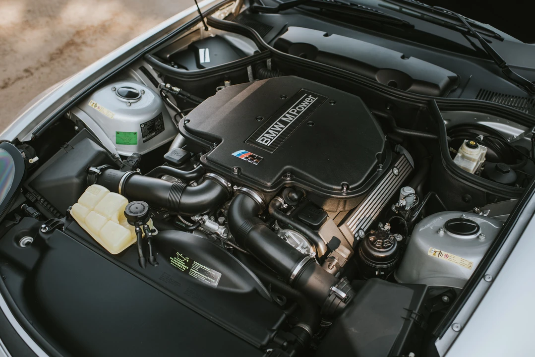 2000 BMW Z8 - Image 17 of 31