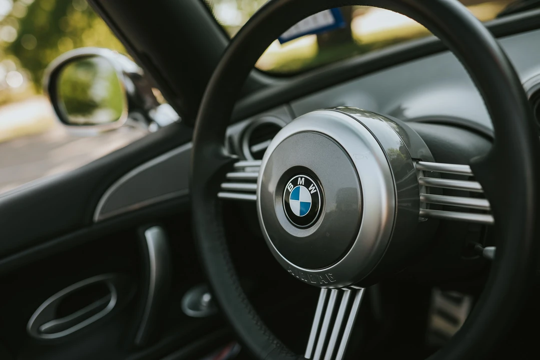 2000 BMW Z8 - Image 27 of 31