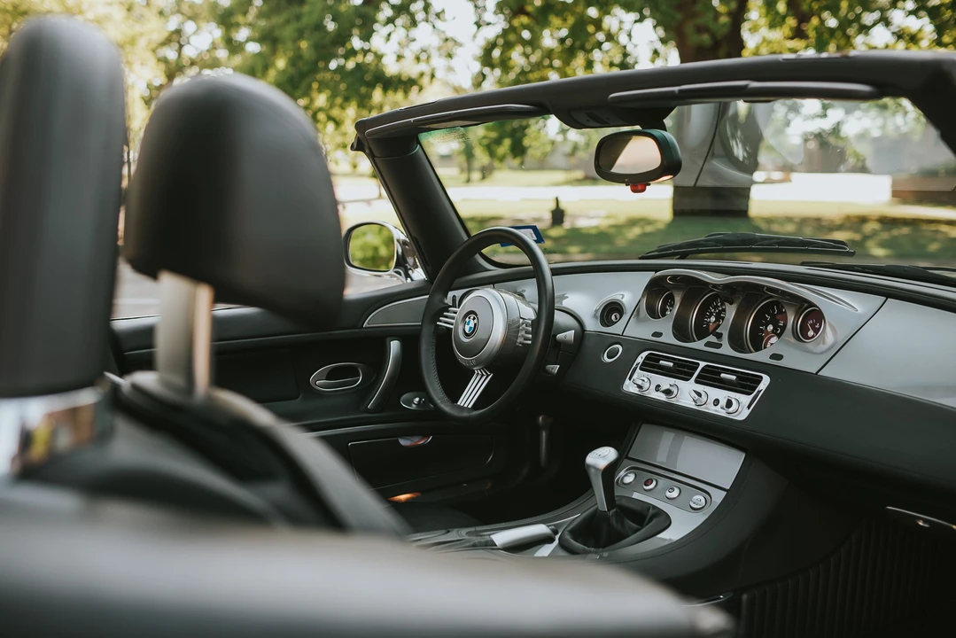2000 BMW Z8 - Image 30 of 31