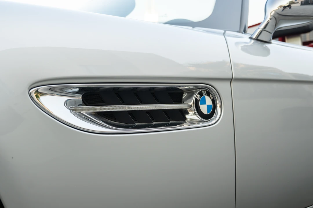 2000 BMW Z8 - Image 25 of 31