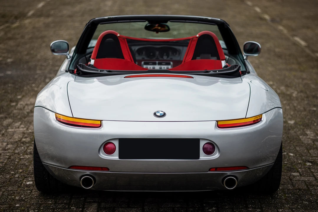 2000 BMW Z8 - Image 17 of 31