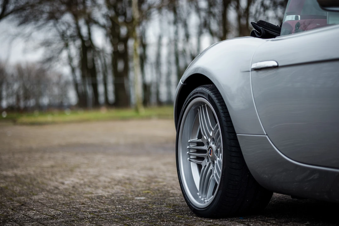2000 BMW Z8 - Image 30 of 31