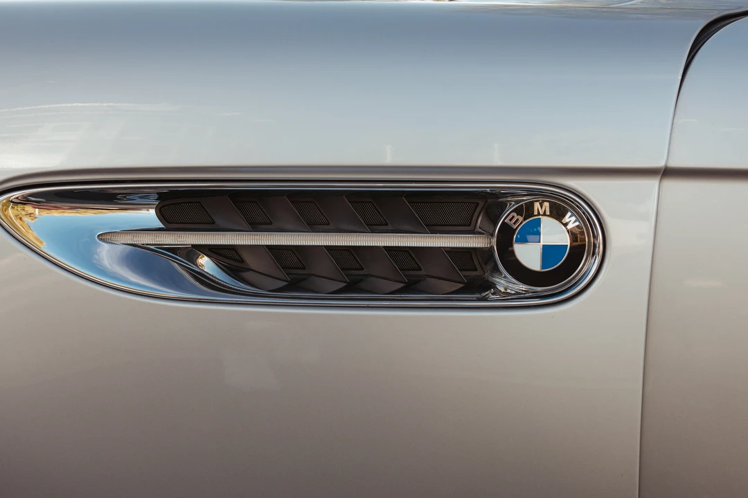 2000 BMW Z8 - Image 28 of 31