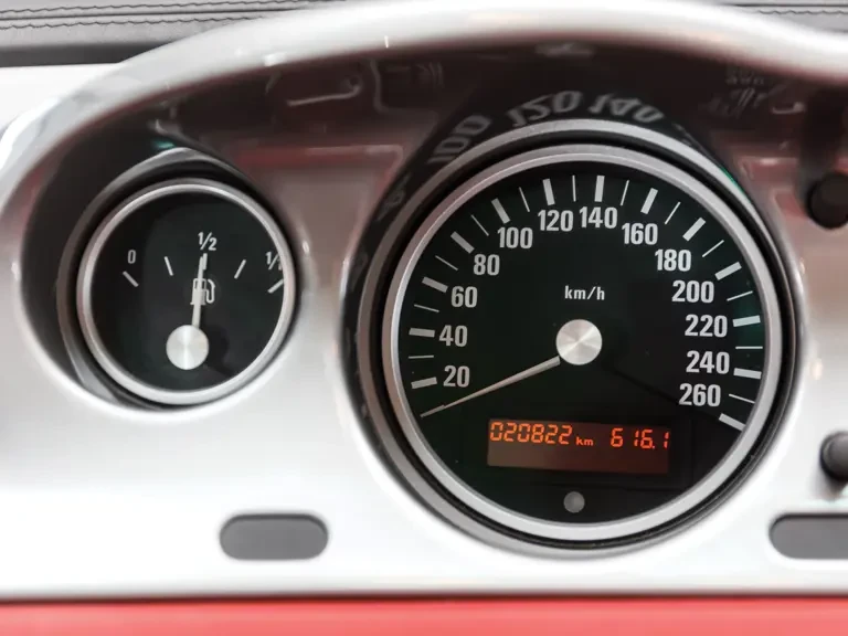 2000 BMW Z8 - Image 13 of 31